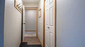 Stone Creek Chalet by Fernie Lodging CO