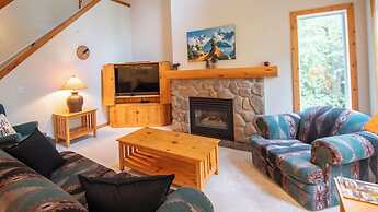 Stone Creek Chalet by Fernie Lodging CO