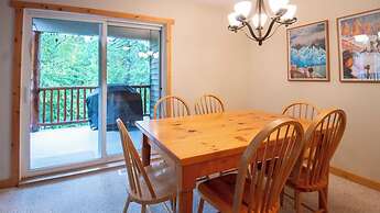 Stone Creek Chalet by Fernie Lodging CO