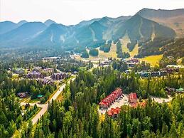 Stone Creek Chalet by Fernie Lodging CO