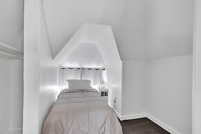 Brikctoria 1100 5 Bedroom Home