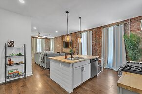 Brikctoria 1100 5 Bedroom Home