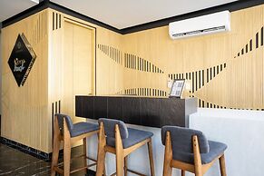 Menesse Studio 1 Bedroom Home