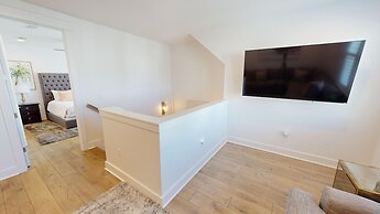 Seaside Serenity 5 Bedroom Home