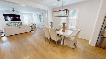 Seaside Serenity 5 Bedroom Home