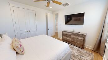 Seaside Serenity 5 Bedroom Home