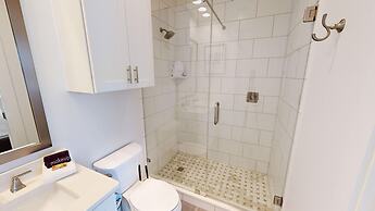 Seaside Serenity 5 Bedroom Home