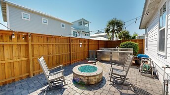 Seaside Serenity 5 Bedroom Home