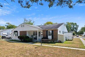 Cozy 2br Condo - Beachside Bliss With Yard Space 2 Bedroom Condo