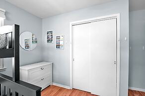 Cozy 2br Condo - Beachside Bliss With Yard Space 2 Bedroom Condo