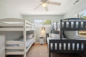 Cozy 2br Condo - Beachside Bliss With Yard Space 2 Bedroom Condo