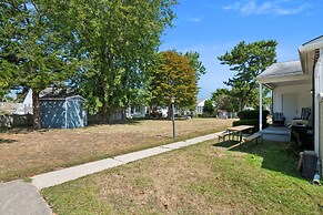 Cozy 2br Condo - Beachside Bliss With Yard Space 2 Bedroom Condo