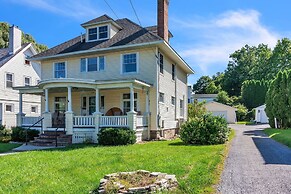 Cozy Trotter 4 Bedroom Home