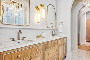 Rosemary 7 Bedroom Home