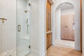 Rosemary 7 Bedroom Home