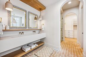 Rosemary 7 Bedroom Home