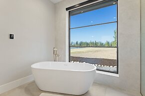 Palla Wake 5 Bedroom Home