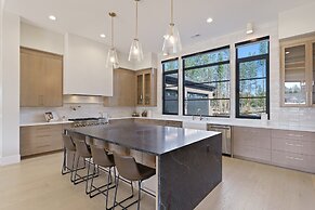 Palla Wake 5 Bedroom Home