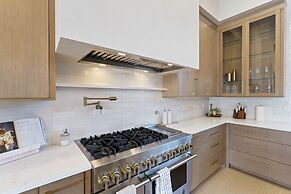 Palla Wake 5 Bedroom Home