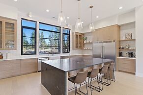 Palla Wake 5 Bedroom Home