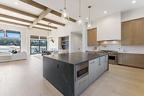 Palla Wake 5 Bedroom Home