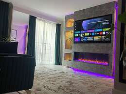 The Exclusive Jacuzzi Apartment