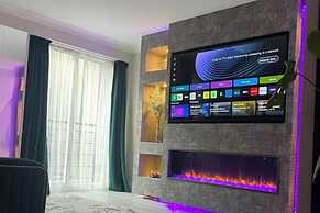 The Exclusive Jacuzzi Apartment