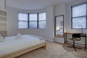 Stylish & Cozy Apartment in Ballston