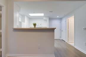 Stylish & Cozy Apartment in Ballston