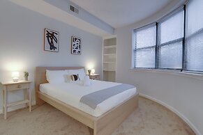 Stylish & Cozy Apartment in Ballston