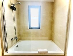 Tropical Oasis in Santa Maria