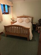 Room-orchard Manor, Fore Street, Probus,