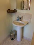 Room-orchard Manor, Fore Street, Nr Trur