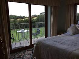 Room-orchard Manor, Fore Street, Probus,