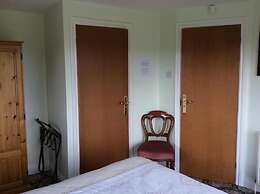 Room-orchard Manor, Fore Street, Probus,