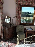 Room-orchard Manor - King Room 5 With Pa