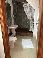 Room-orchard Manor - King Room 5 With Pa