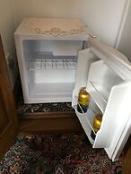 Room-orchard Manor - King Room 5 With Pa