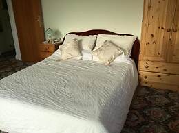 Room-orchard Manor, Fore Street, Probus