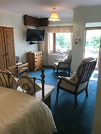Room-orchard Manor, Fore Street Probus,