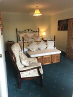 Room-orchard Manor, Fore Street Probus,