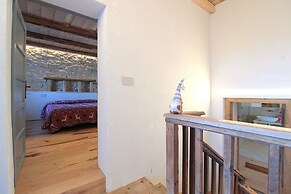 Baita Tersilia Near Lake And Mountain