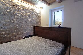 Baita Tersilia Near Lake And Mountain