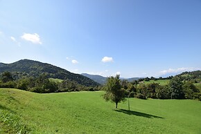 Baita Tersilia Near Lake And Mountain