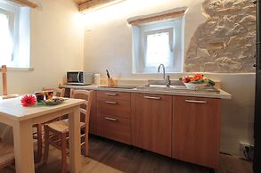 Baita Tersilia Near Lake And Mountain