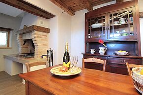 Baita Tersilia Near Lake And Mountain