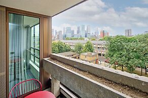 Upscale Two-bedroom Home in a Brutalist Setting