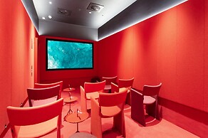 Upscale Two-bedroom Home in a Brutalist Setting