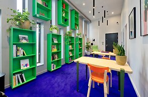 Upscale Two-bedroom Home in a Brutalist Setting