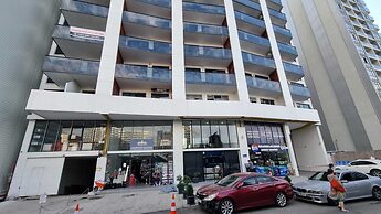 Tal's Apartment